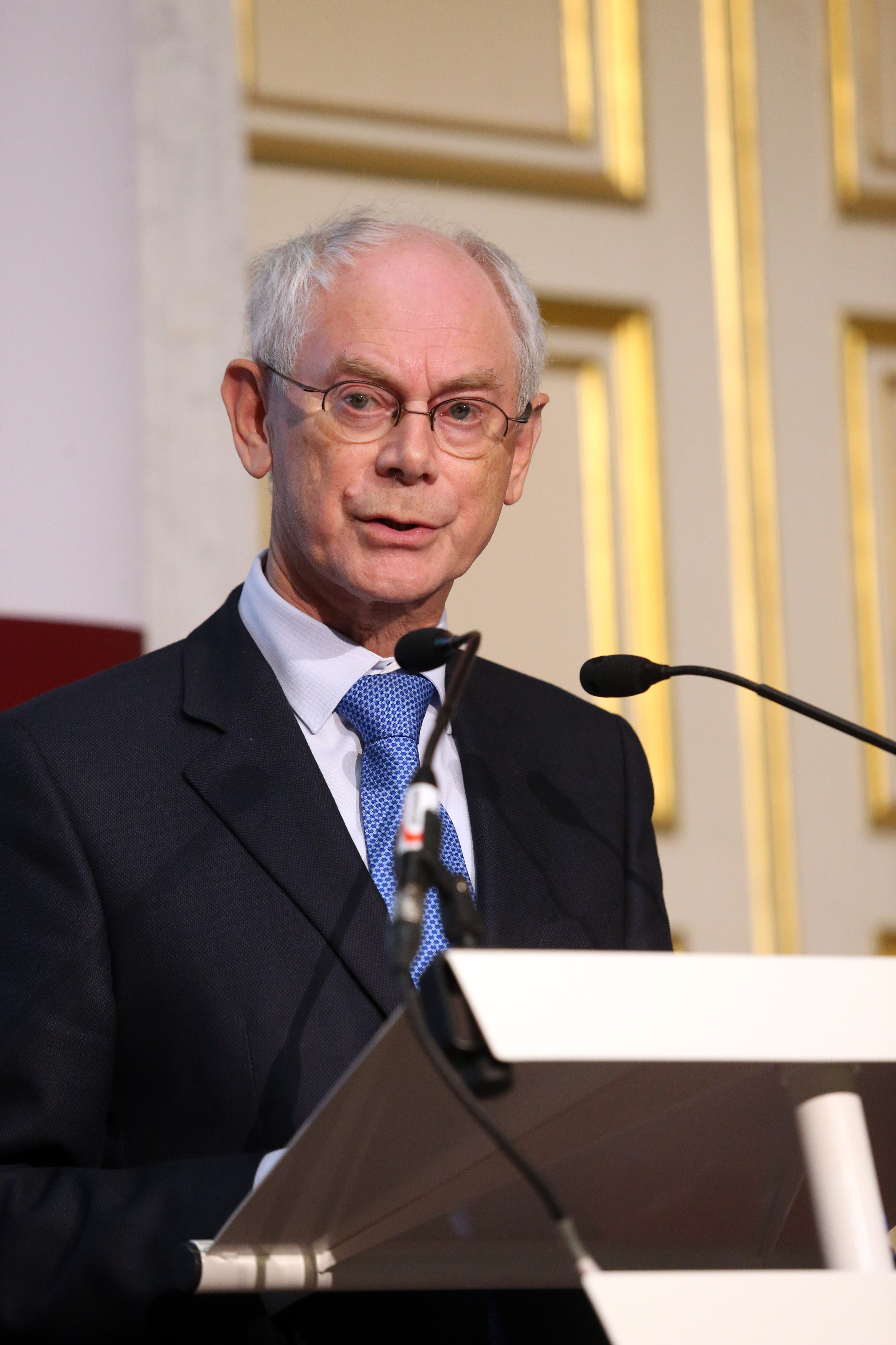 Oud-voorzitter Europese Raad Herman van Rompuy spreekt op Bridge to the Future 2017