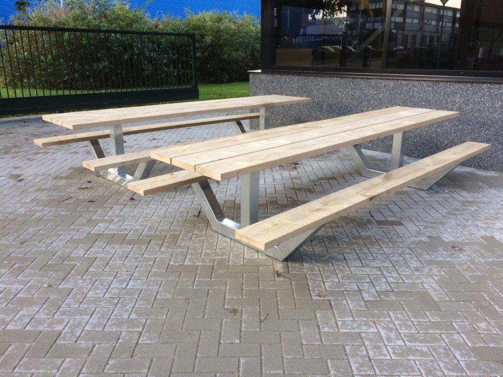 Frank van der Snee Ontwerp uit Arnhem ontwerpt nieuwe Picknicktafel