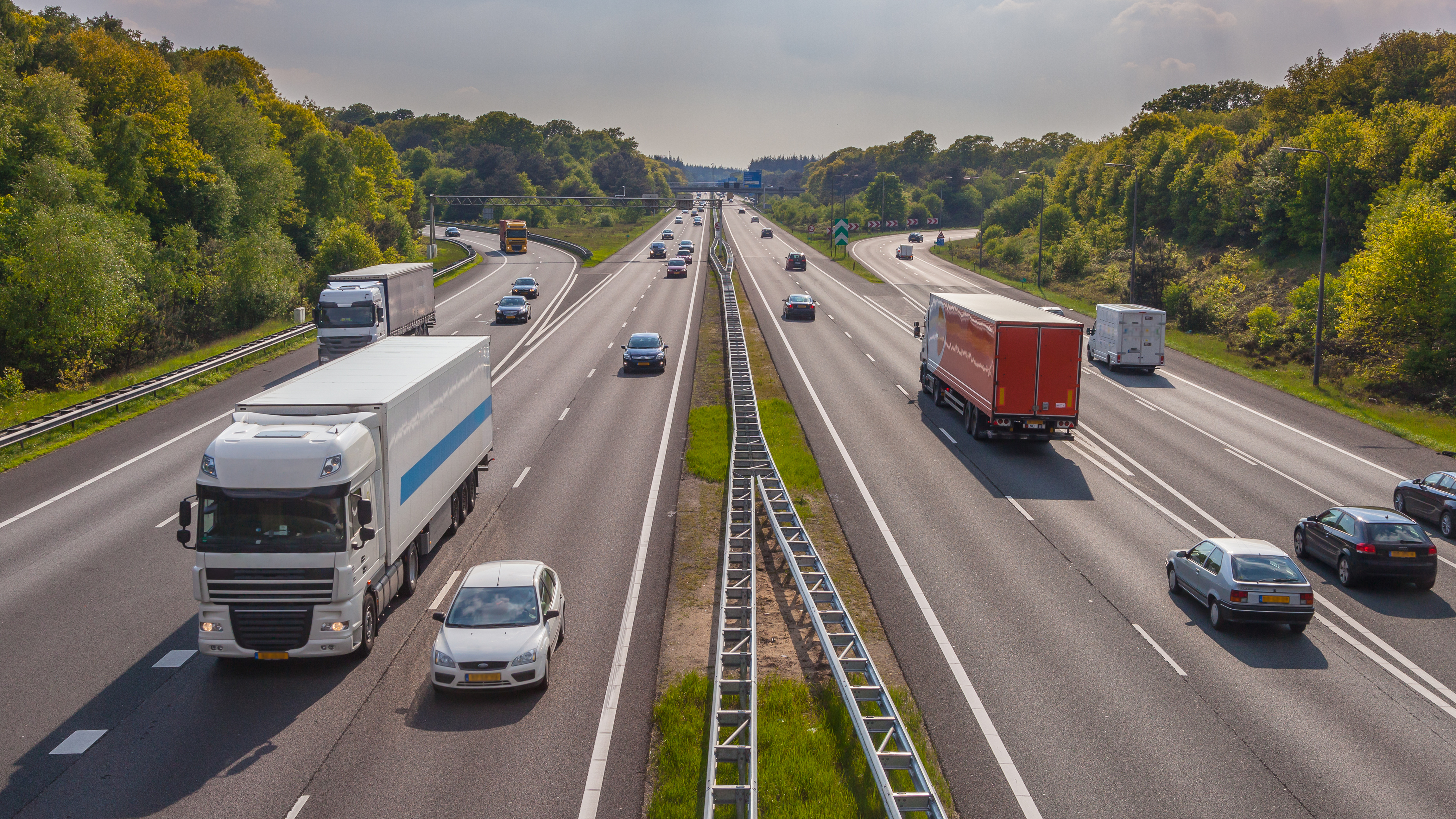 Rijkswaterstaat informeert ondernemers in 8 talen over transport