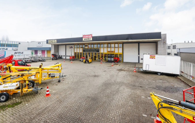 Scheepvaartwinkel Marine B.V. huurt 2.500 m² bedrijfscomplex aan Dr. C. Lelyweg 2b te Arnhem