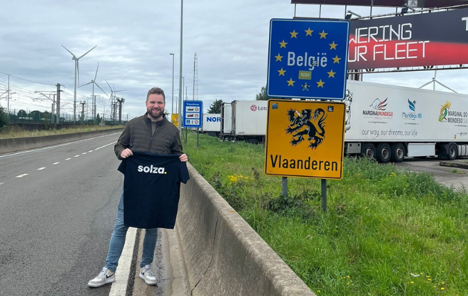 Vloerenwinkel Solza breidt uit naar België