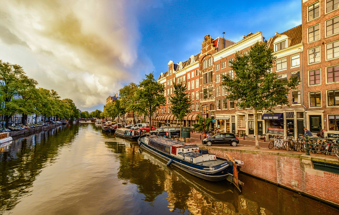 Een uniek bedrijfsuitje organiseren bij Event op het Water